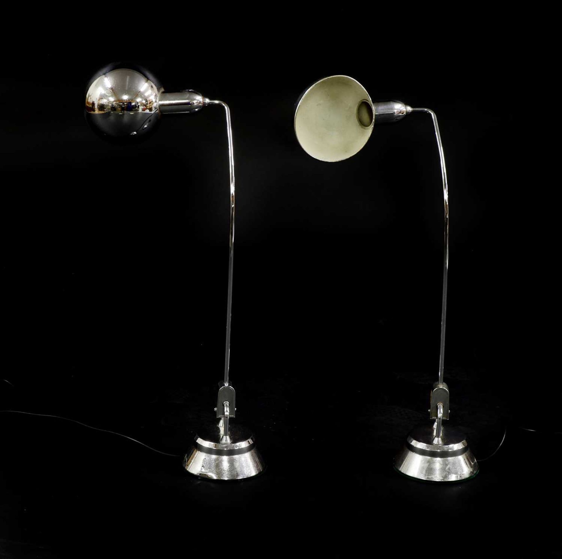 A pair of 'Jumo 600' chrome desk lamps, - Bild 3 aus 4