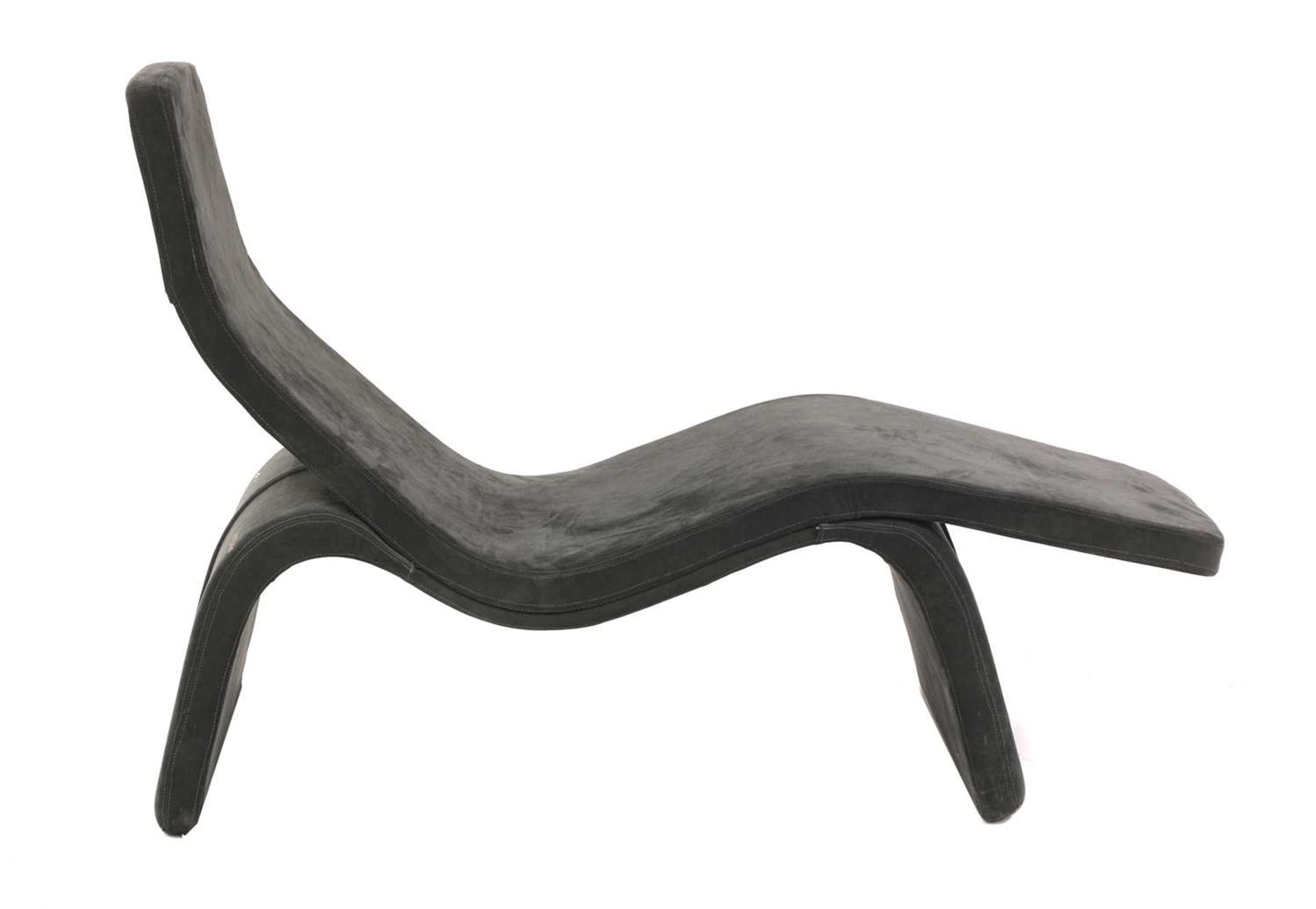 A contemporary lounge chair, - Bild 3 aus 4