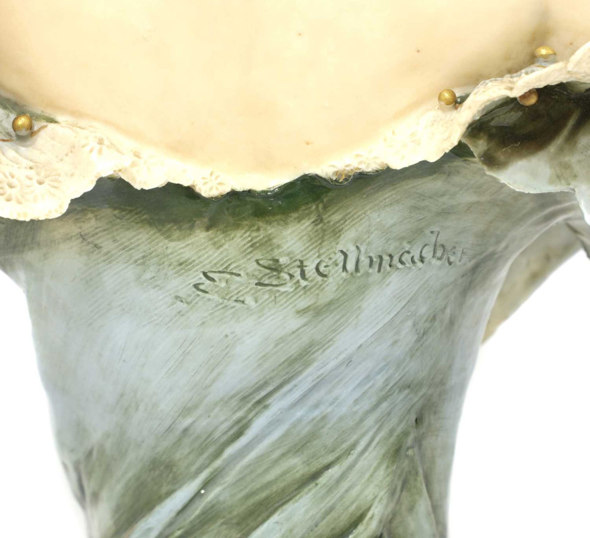 A Riessner, Stellmacher & Kessel 'Amphora' porcelain bust, - Bild 4 aus 5