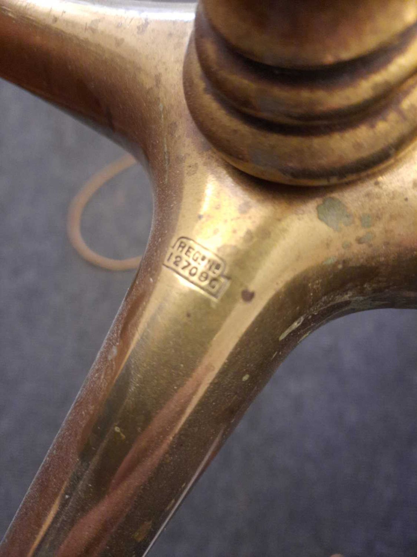 An Arts and Crafts brass standard lamp, - Bild 3 aus 4