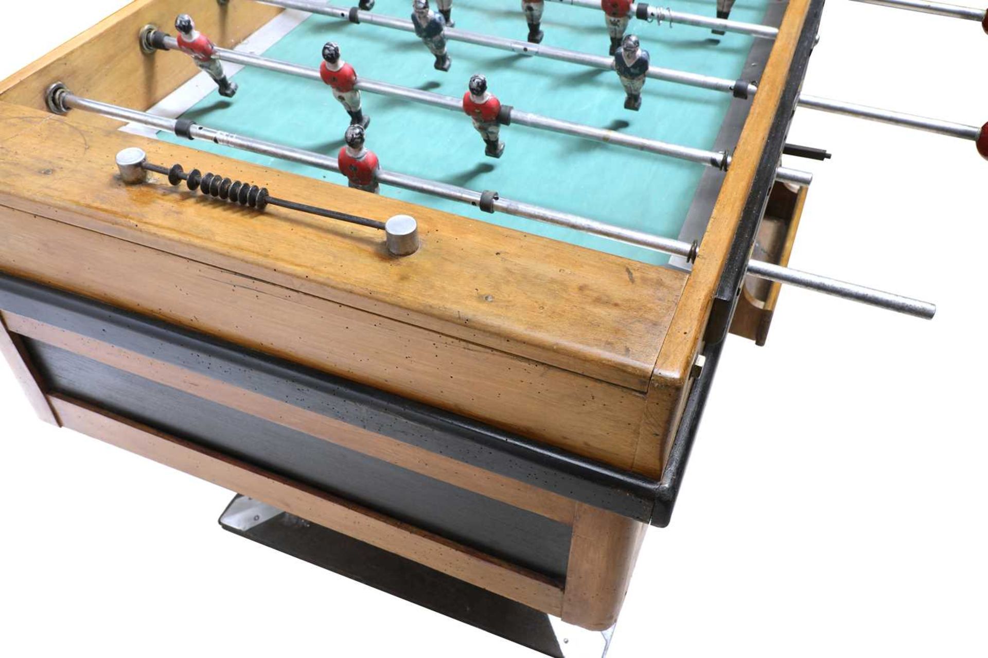 A French foosball table, - Bild 6 aus 7