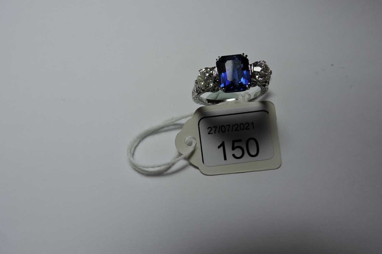 A three stone sapphire and diamond ring, - Image 5 of 6