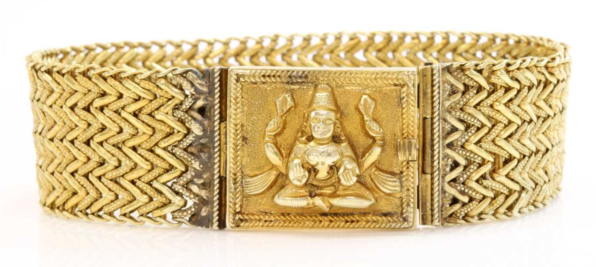 An Anglo-Indian gold chevron link bracelet,