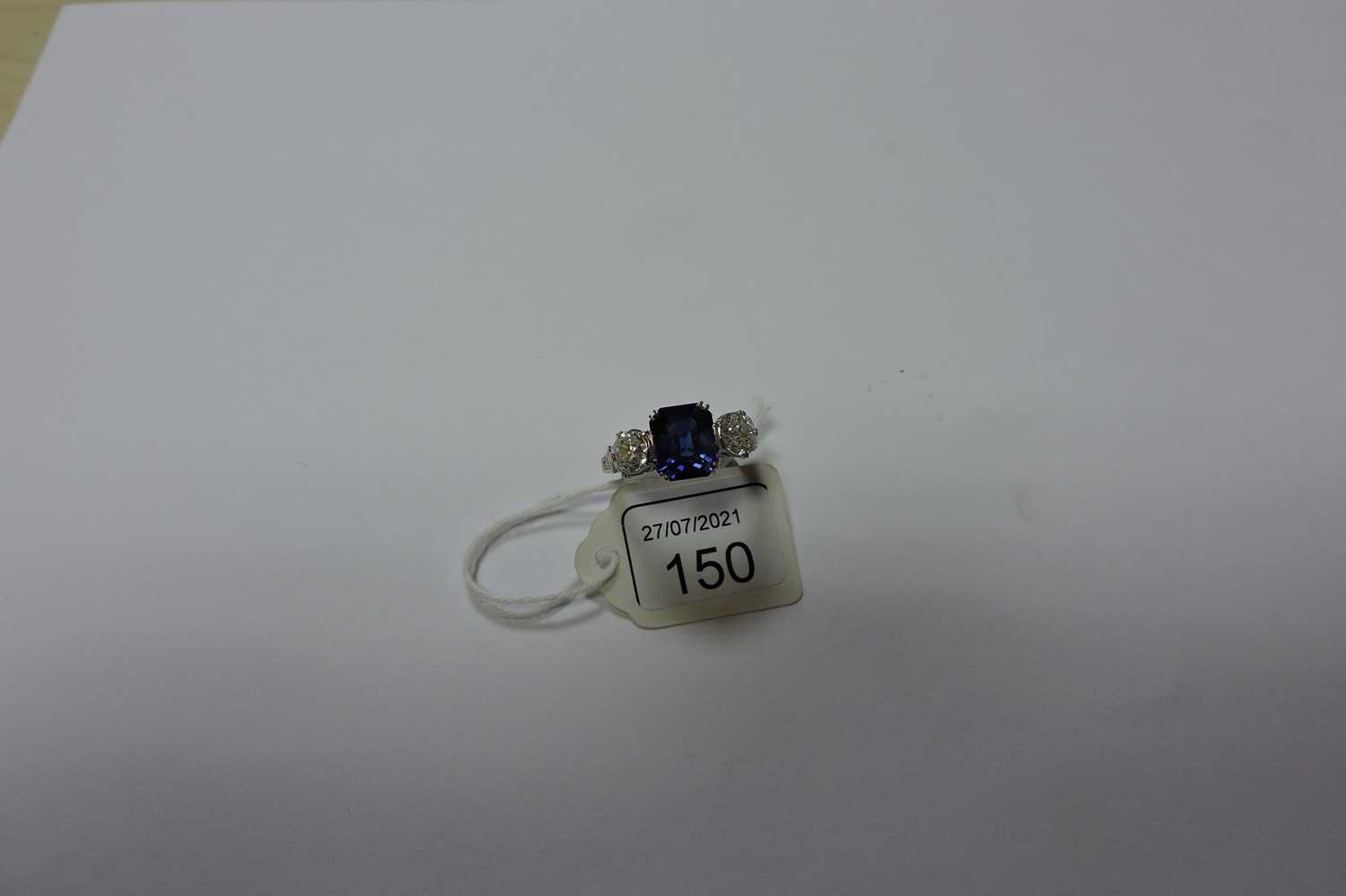 A three stone sapphire and diamond ring, - Image 4 of 6