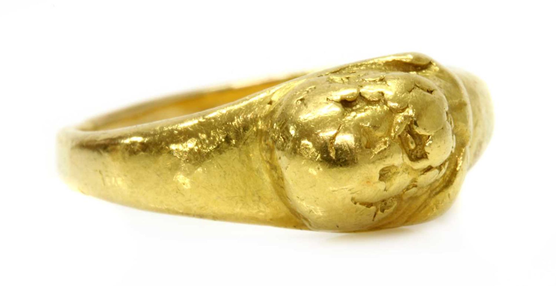 A high carat gold cameo ring, - Bild 3 aus 3