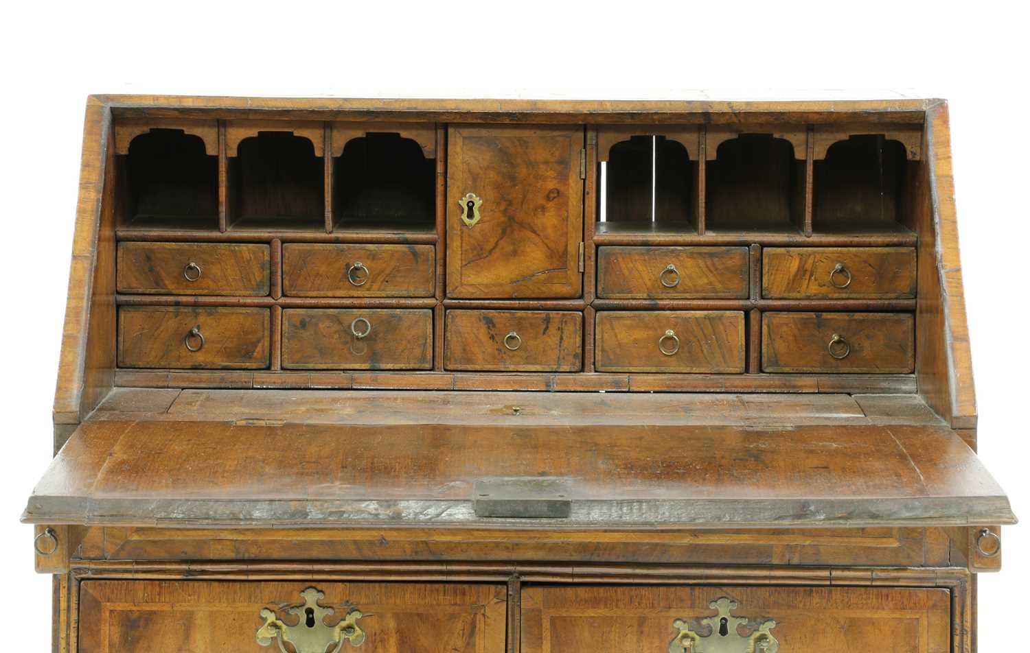 A George II feather strung and crossbanded walnut bureau - Image 4 of 5