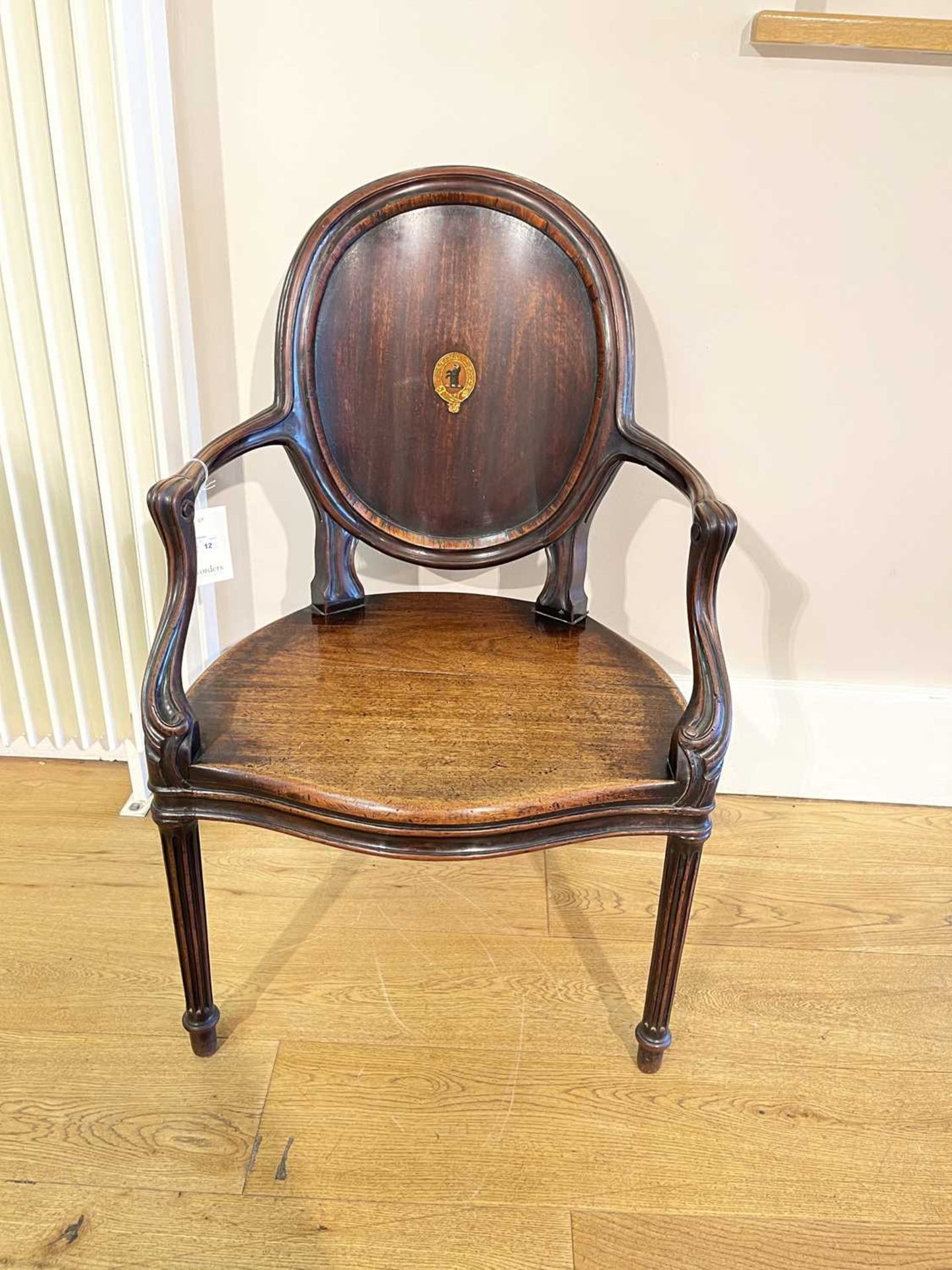 A pair of mahogany hall chairs, - Bild 48 aus 119
