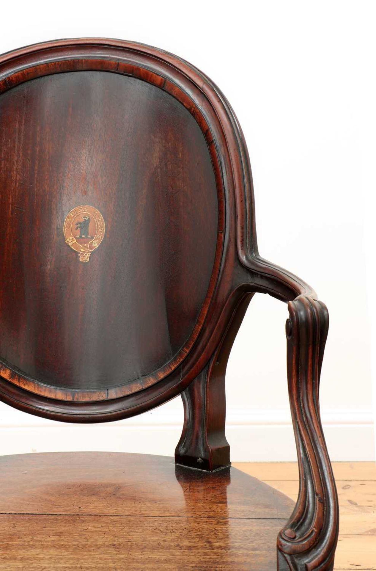 A pair of mahogany hall chairs, - Bild 10 aus 119