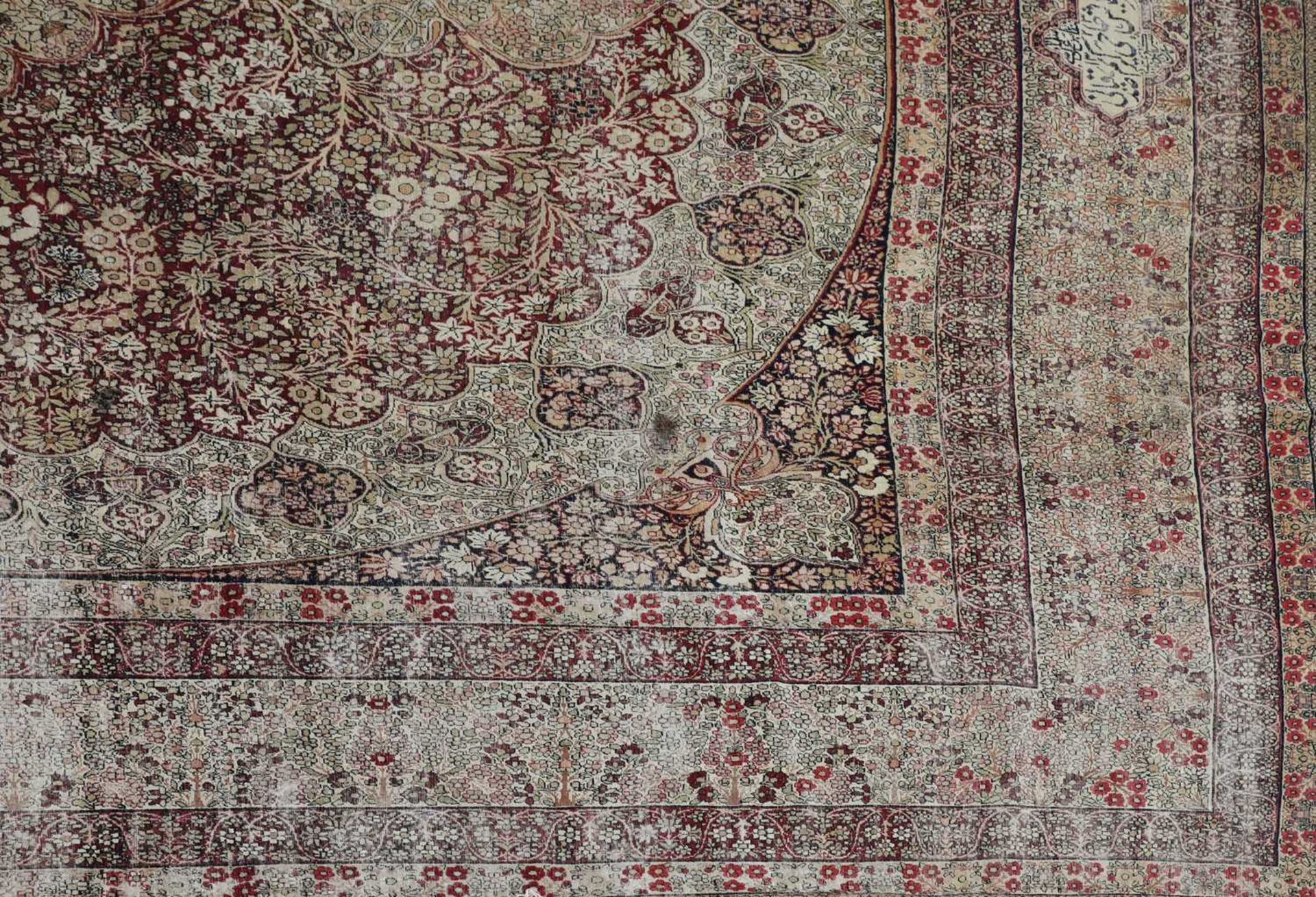 A rare antique Persian Laver carpet, - Bild 4 aus 13