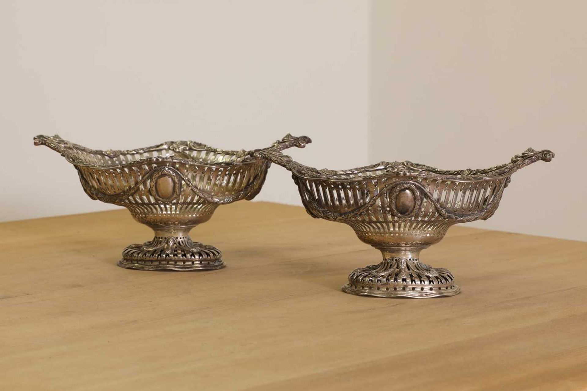 A pair of Victorian silver bonbon dishes, - Image 2 of 5