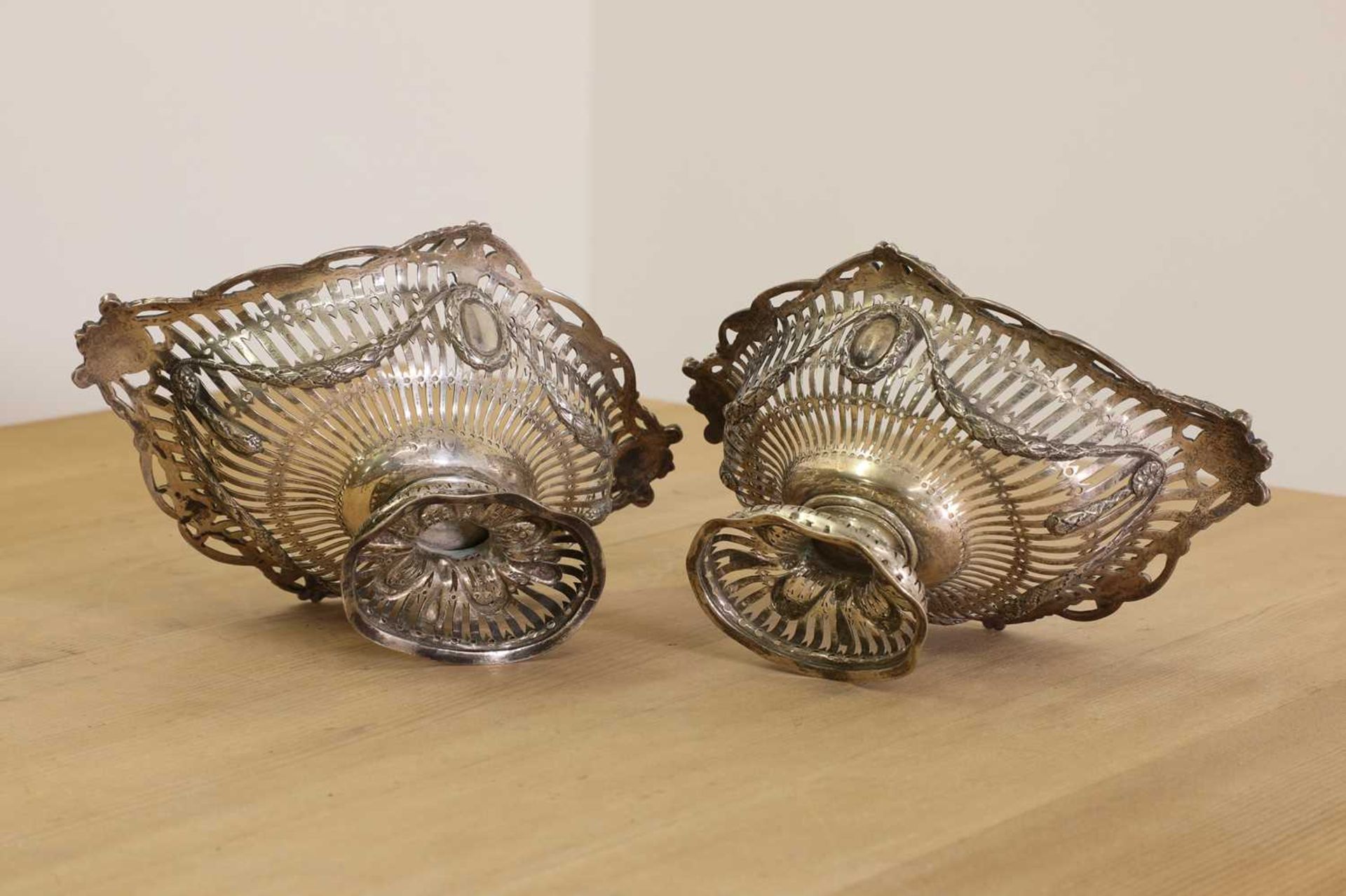 A pair of Victorian silver bonbon dishes, - Image 5 of 5
