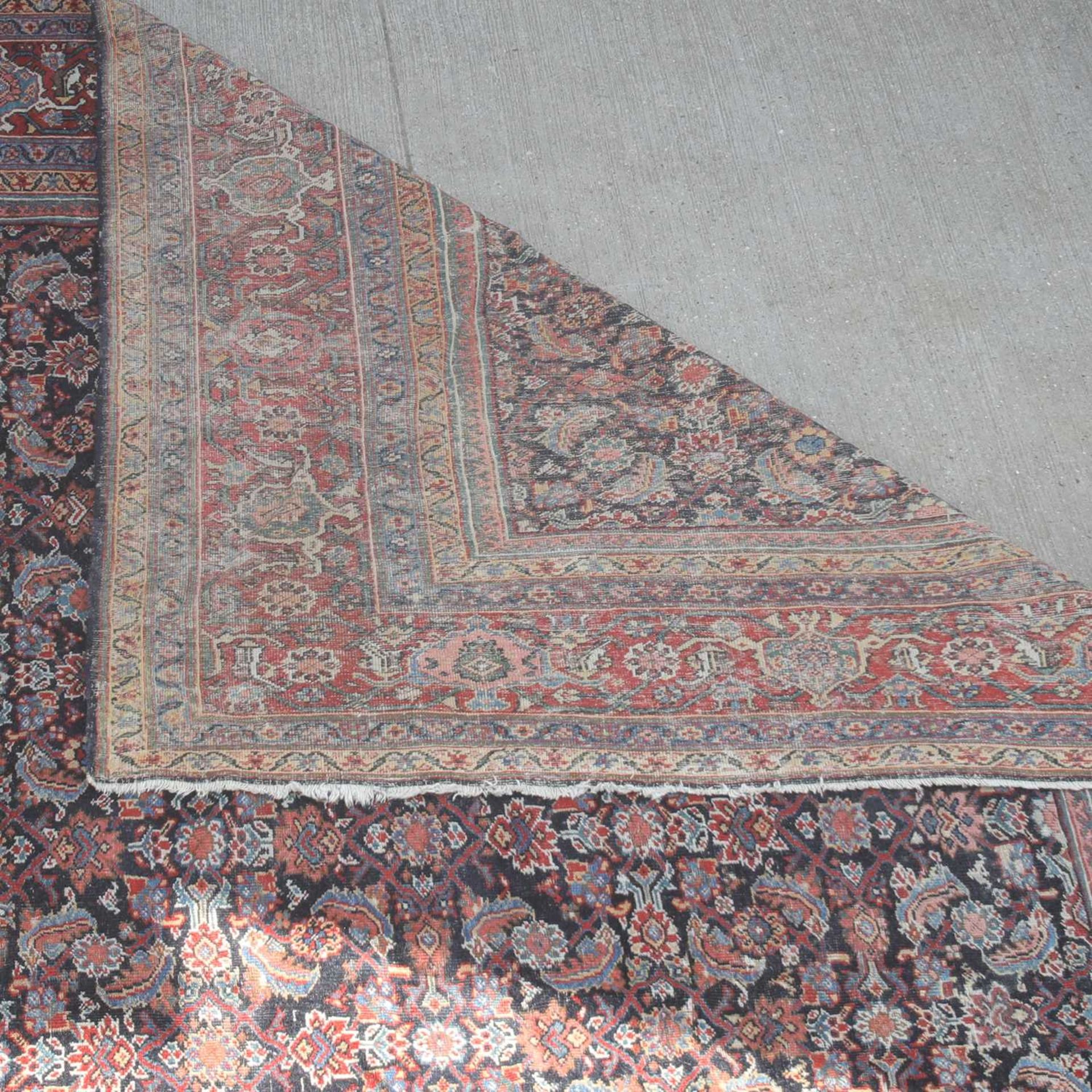 A Feraghan carpet, - Image 6 of 6