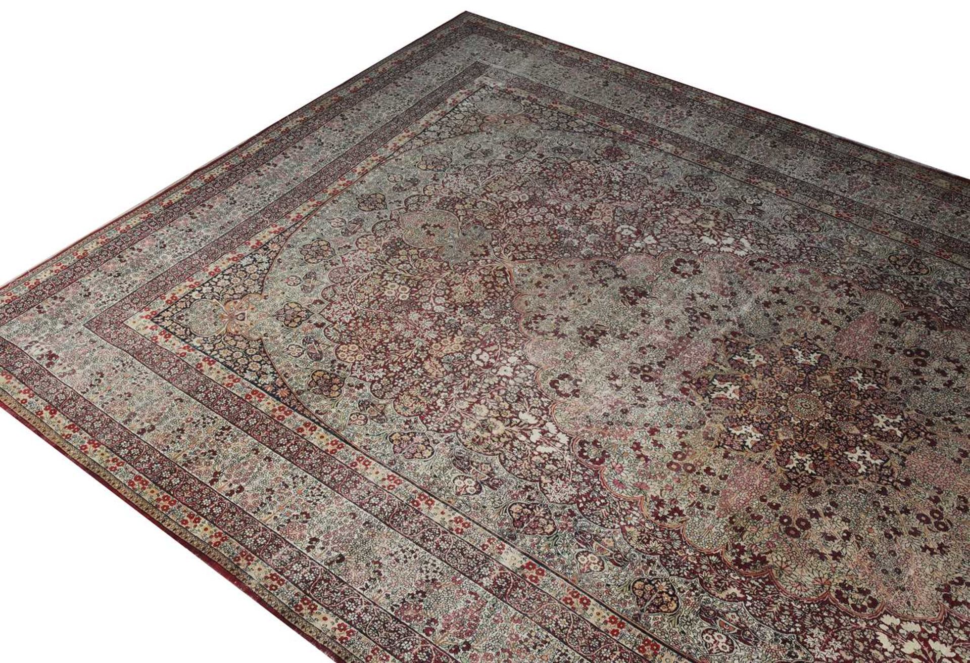 A rare antique Persian Laver carpet, - Bild 3 aus 13