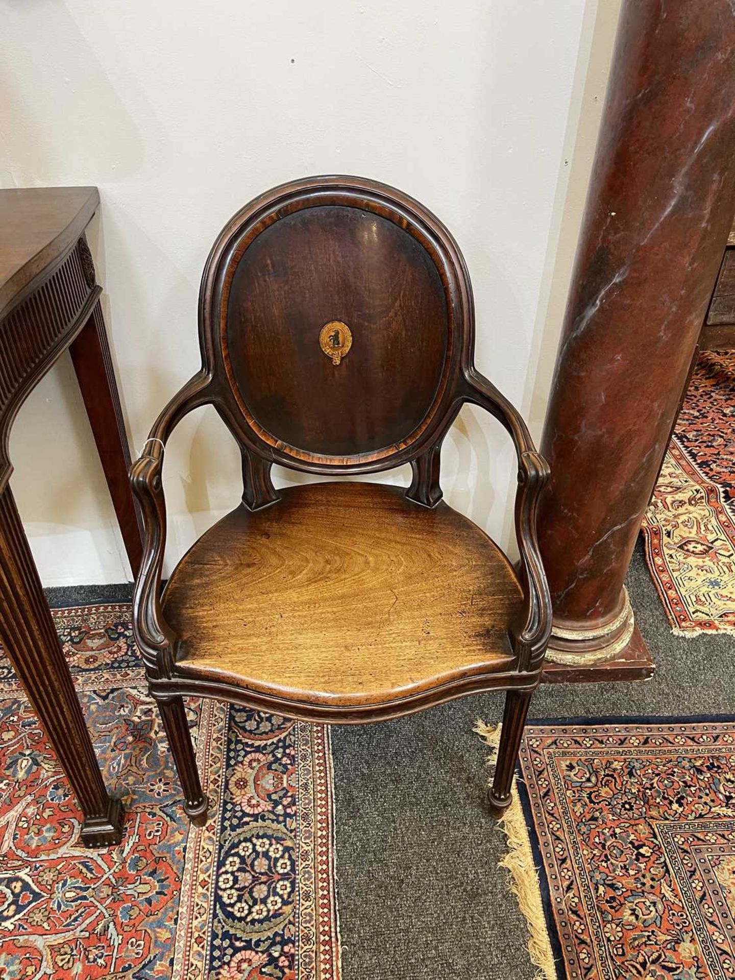 A pair of mahogany hall chairs, - Bild 72 aus 119