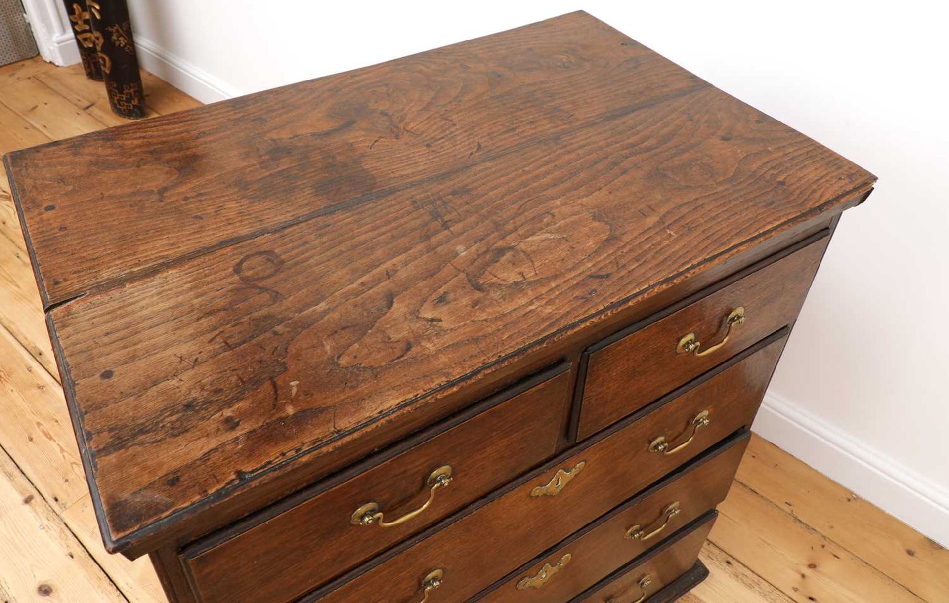 A narrow oak chest of drawers, - Image 3 of 7