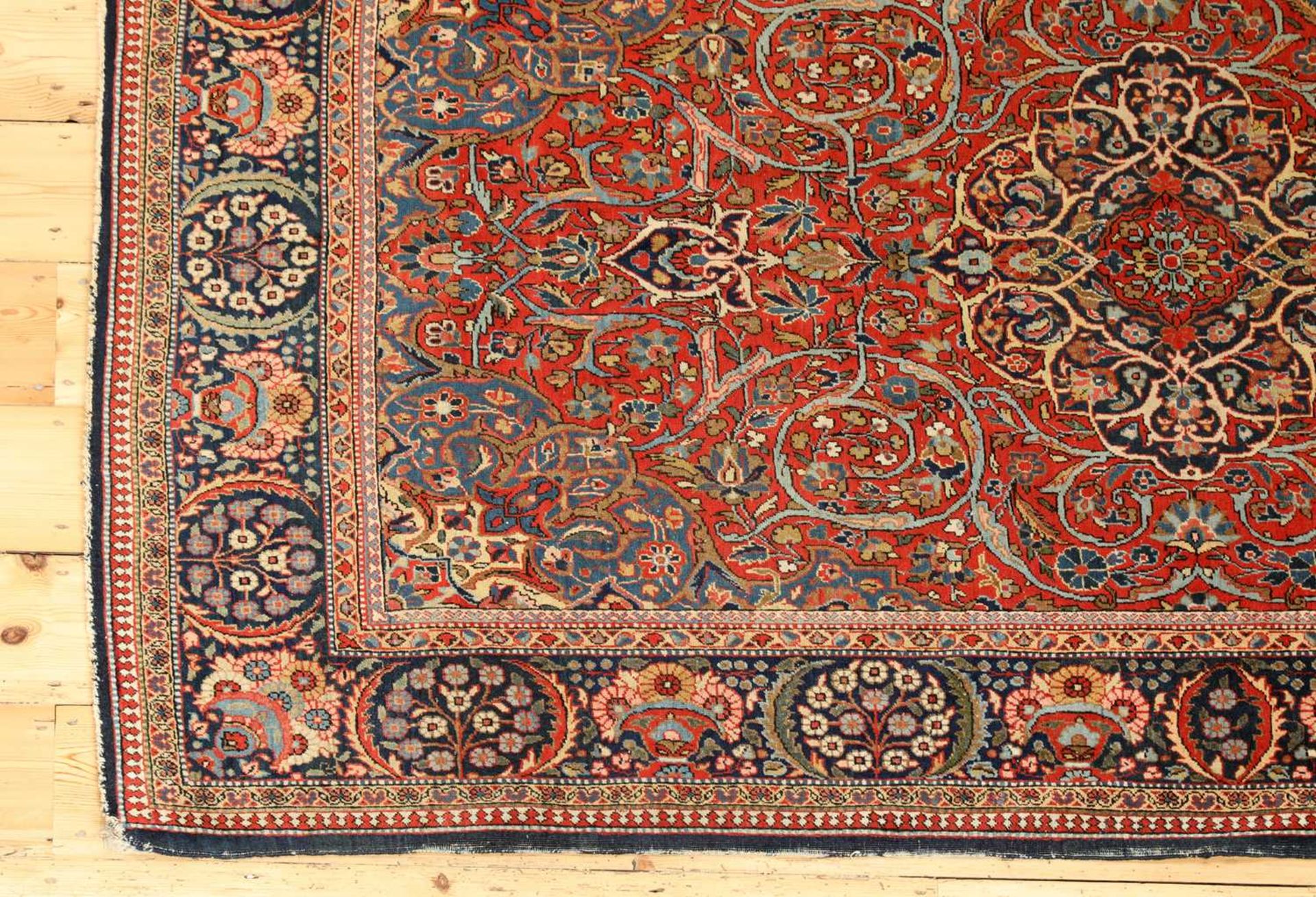 A Persian wool rug, - Image 5 of 6