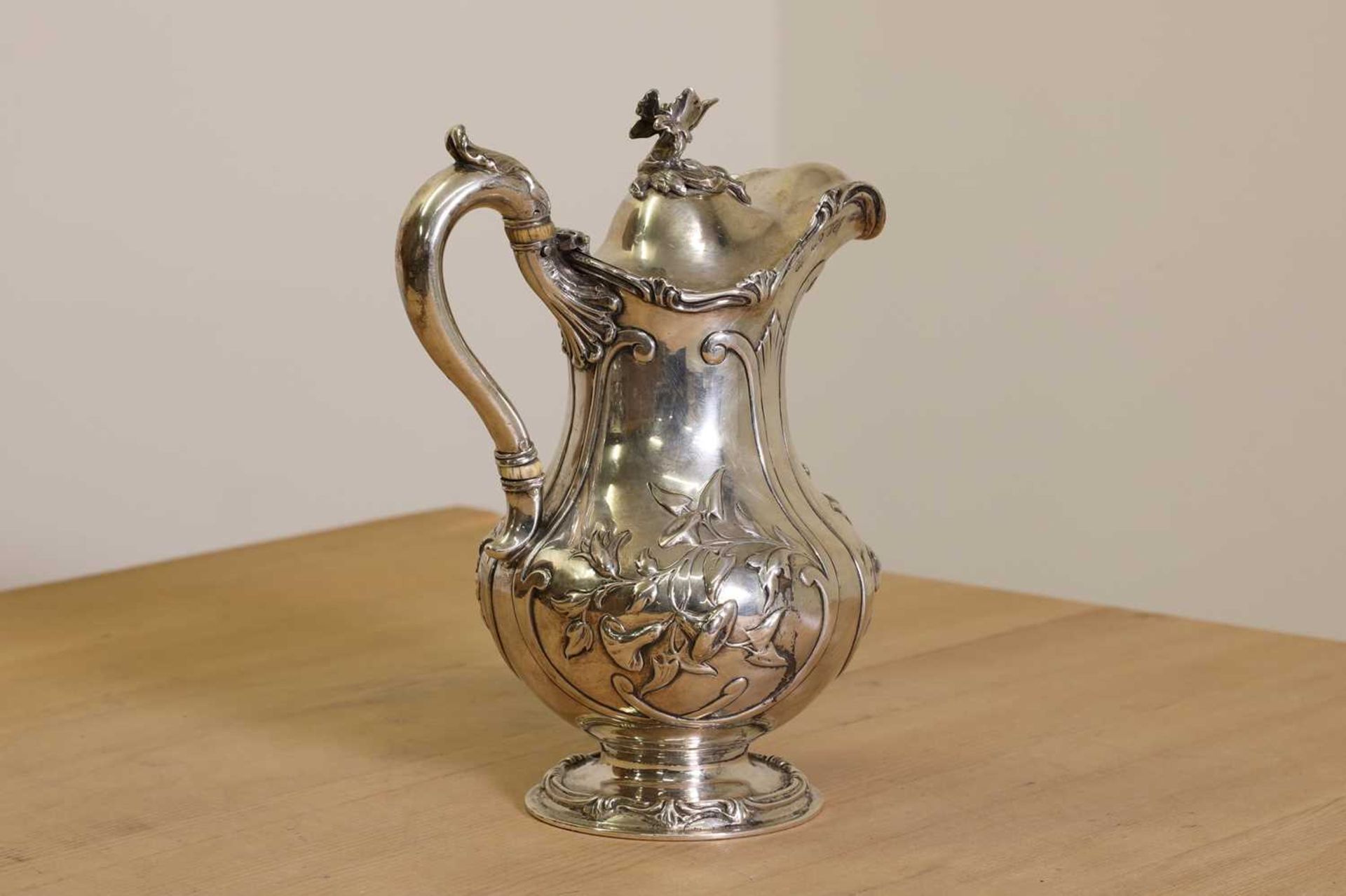 A Victorian silver hot water jug with ivory insulators, - Image 2 of 6