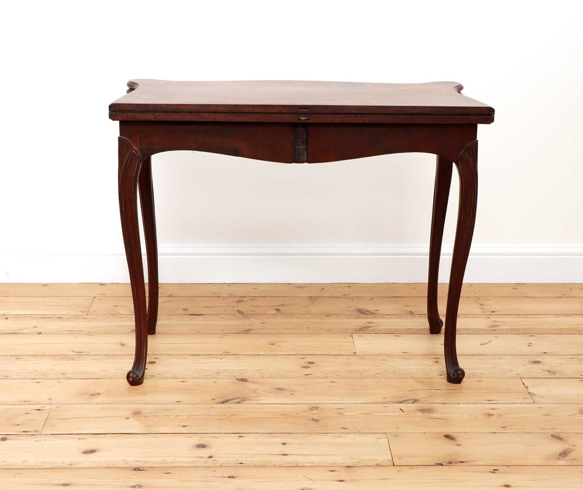 A George III Hepplewhite period mahogany card table, - Image 3 of 6