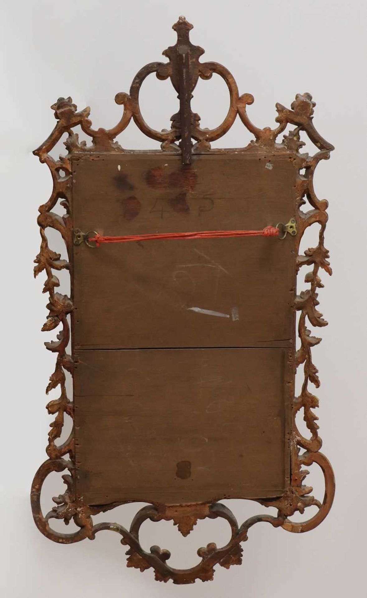 A George III-style giltwood wall mirror, - Bild 3 aus 8