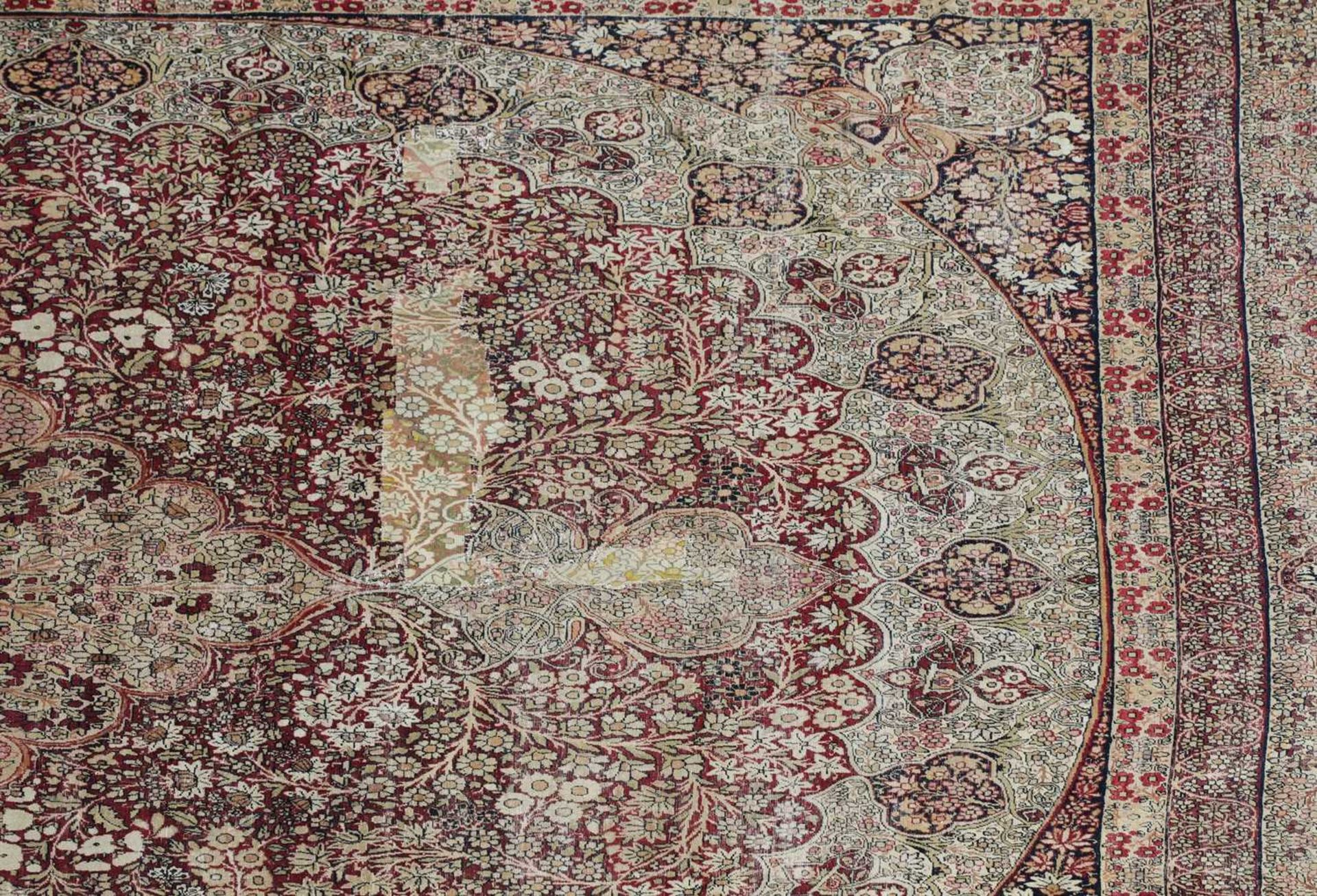 A rare antique Persian Laver carpet, - Bild 5 aus 13