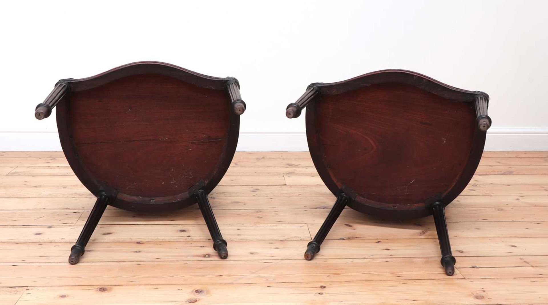 A pair of mahogany hall chairs, - Bild 9 aus 119