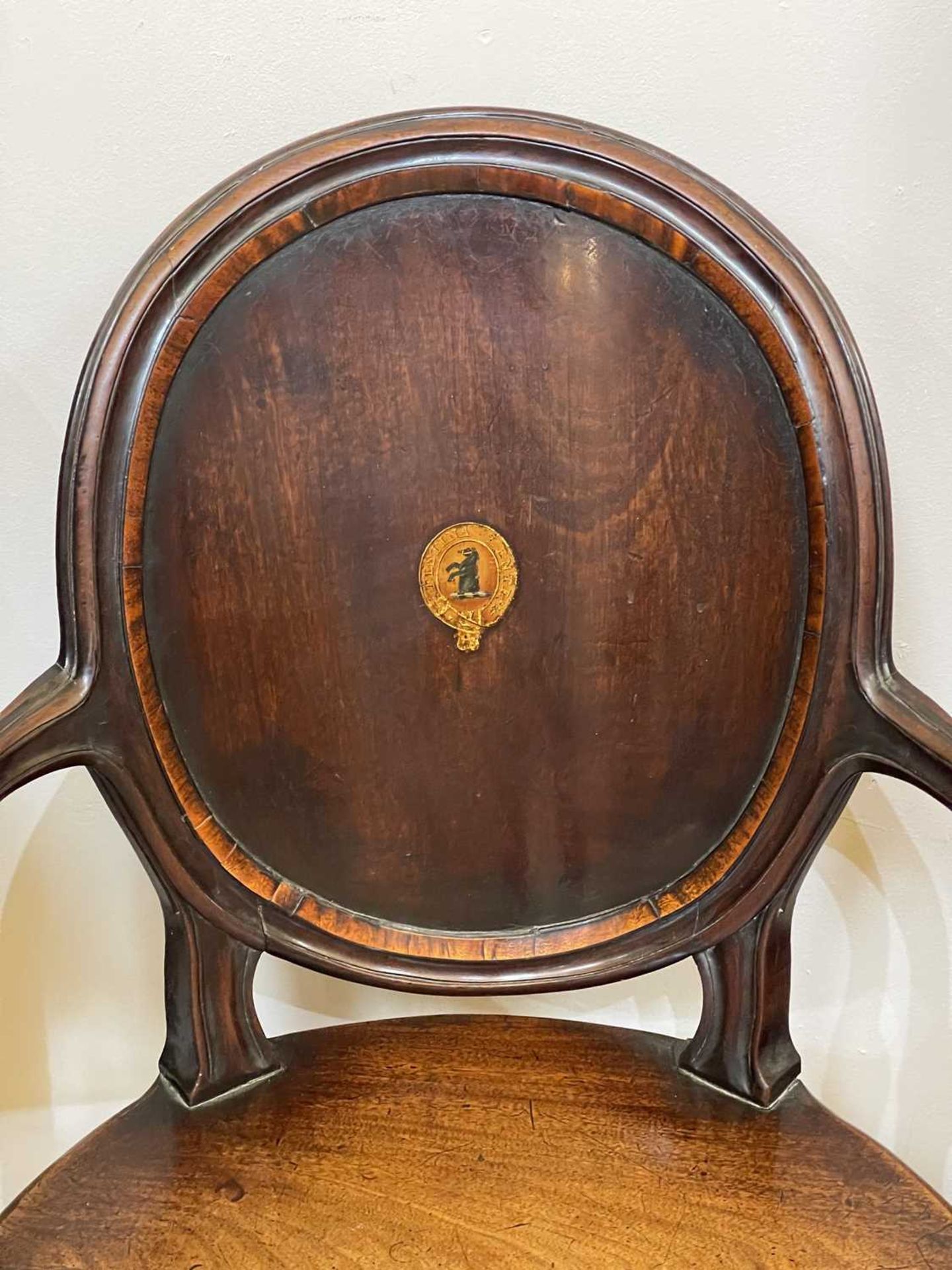 A pair of mahogany hall chairs, - Bild 79 aus 119