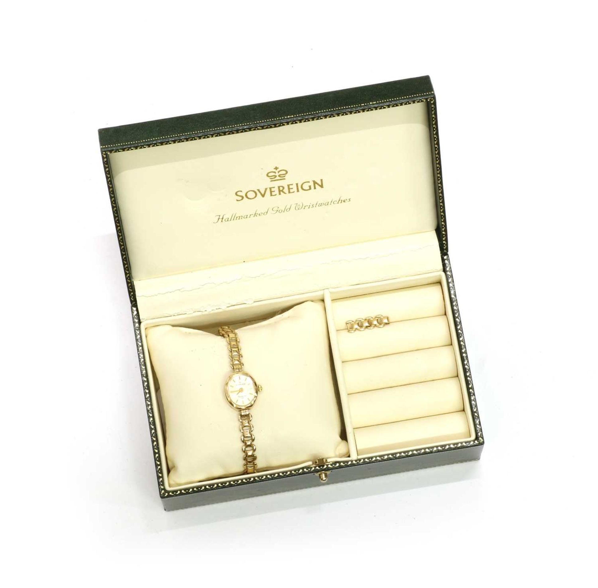 A ladies' 9ct gold Sovereign quartz bracelet watch,