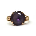 An Egyptian gold single stone synthetic colour change corundum ring,