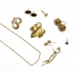 A quantity of gold jewellery,