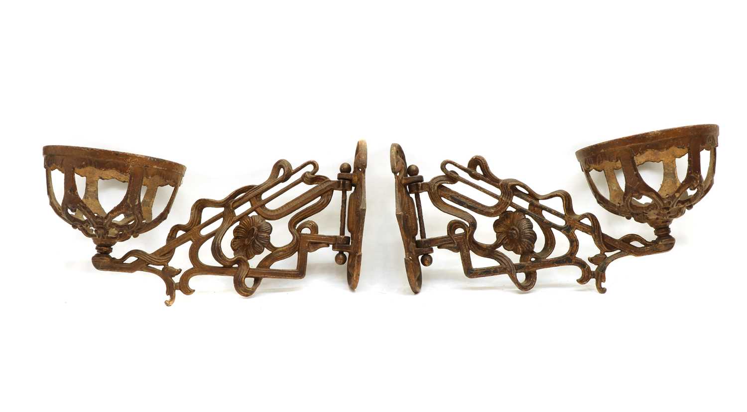 A pair of wrought iron wall planters of scroll form, - Image 3 of 3