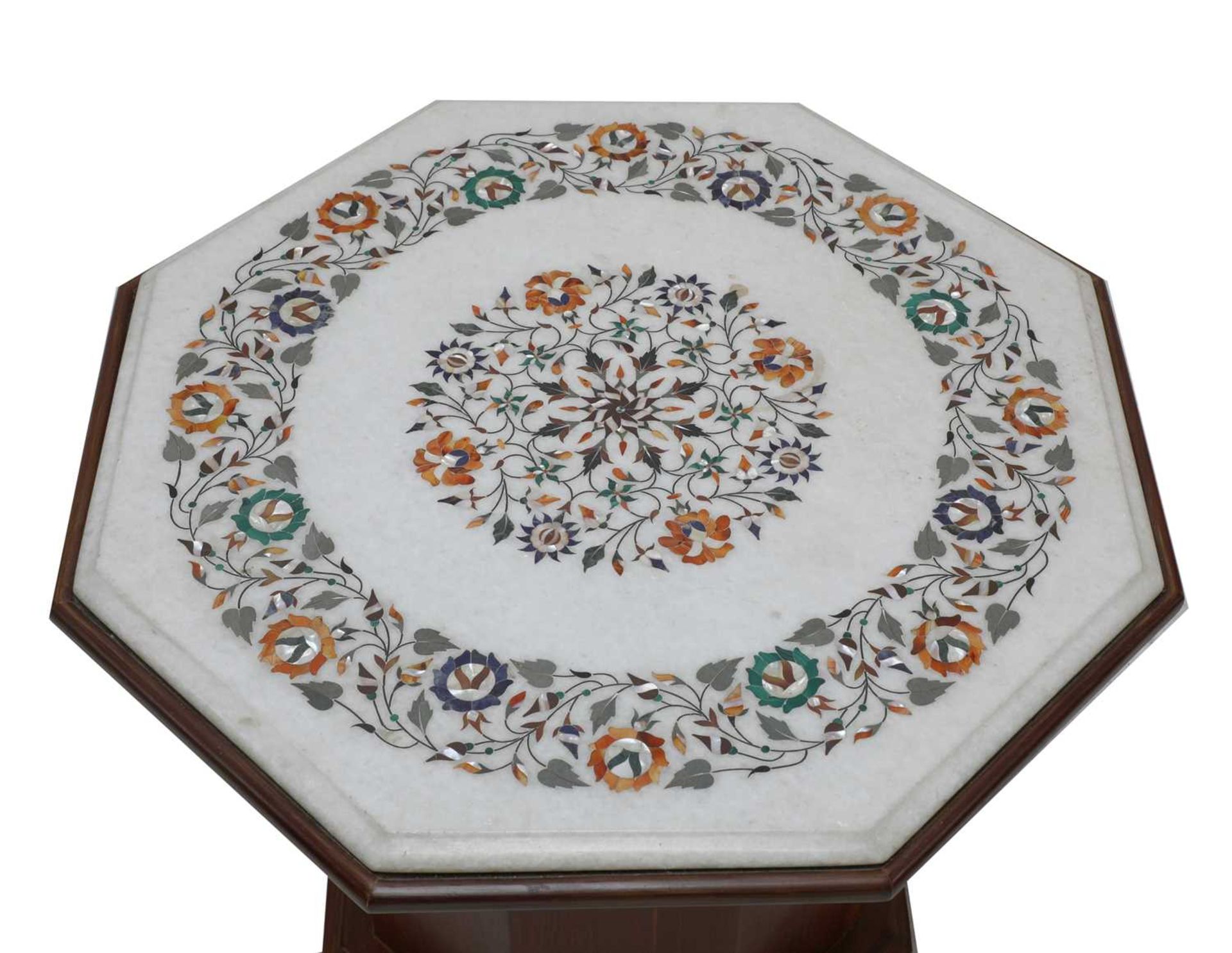 A pietra dura marble octagonal table top, - Bild 2 aus 3
