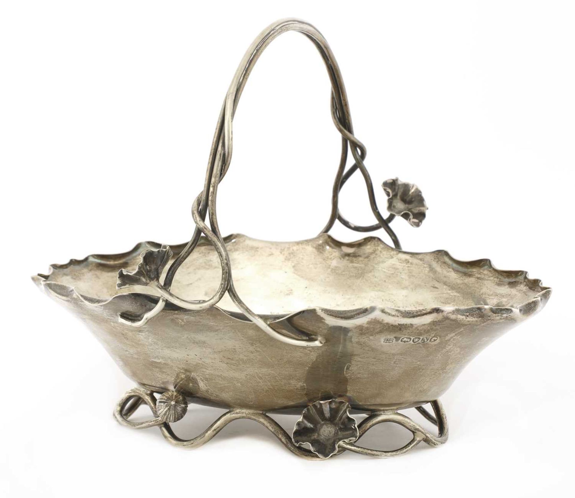 An Aesthetic Movement silver basket - Image 2 of 4