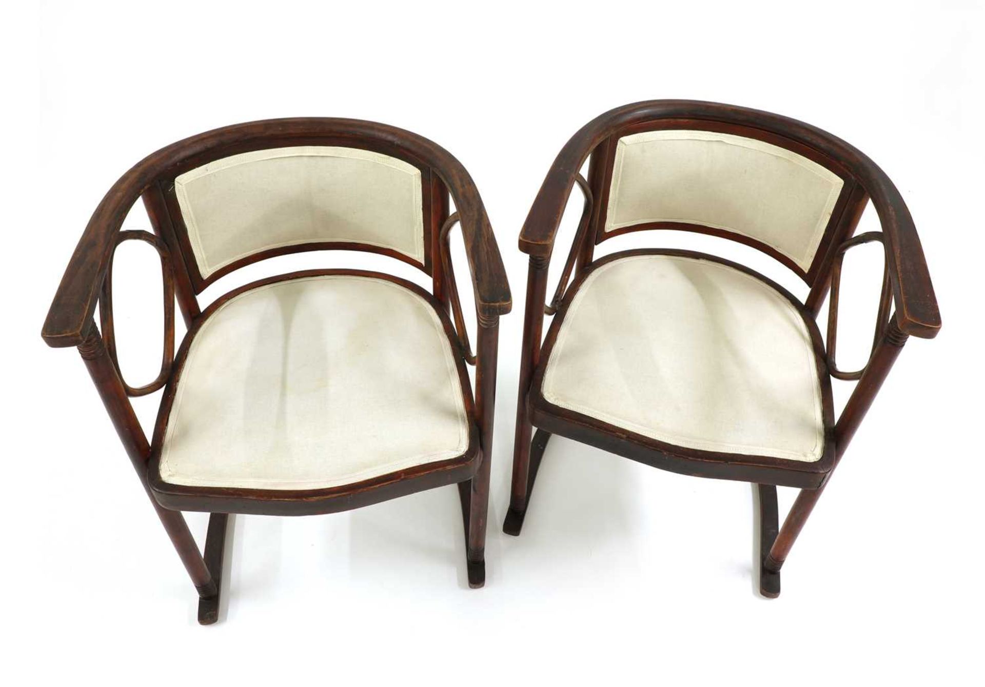 A pair of Viennese Secessionist 'Fledermaus' armchairs, - Bild 4 aus 4