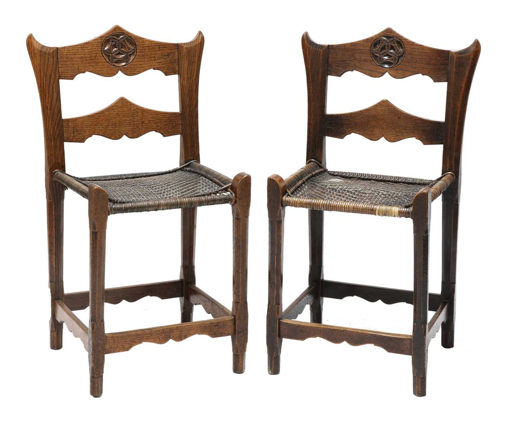 A pair of Abramstevo Colony-style oak side chairs,