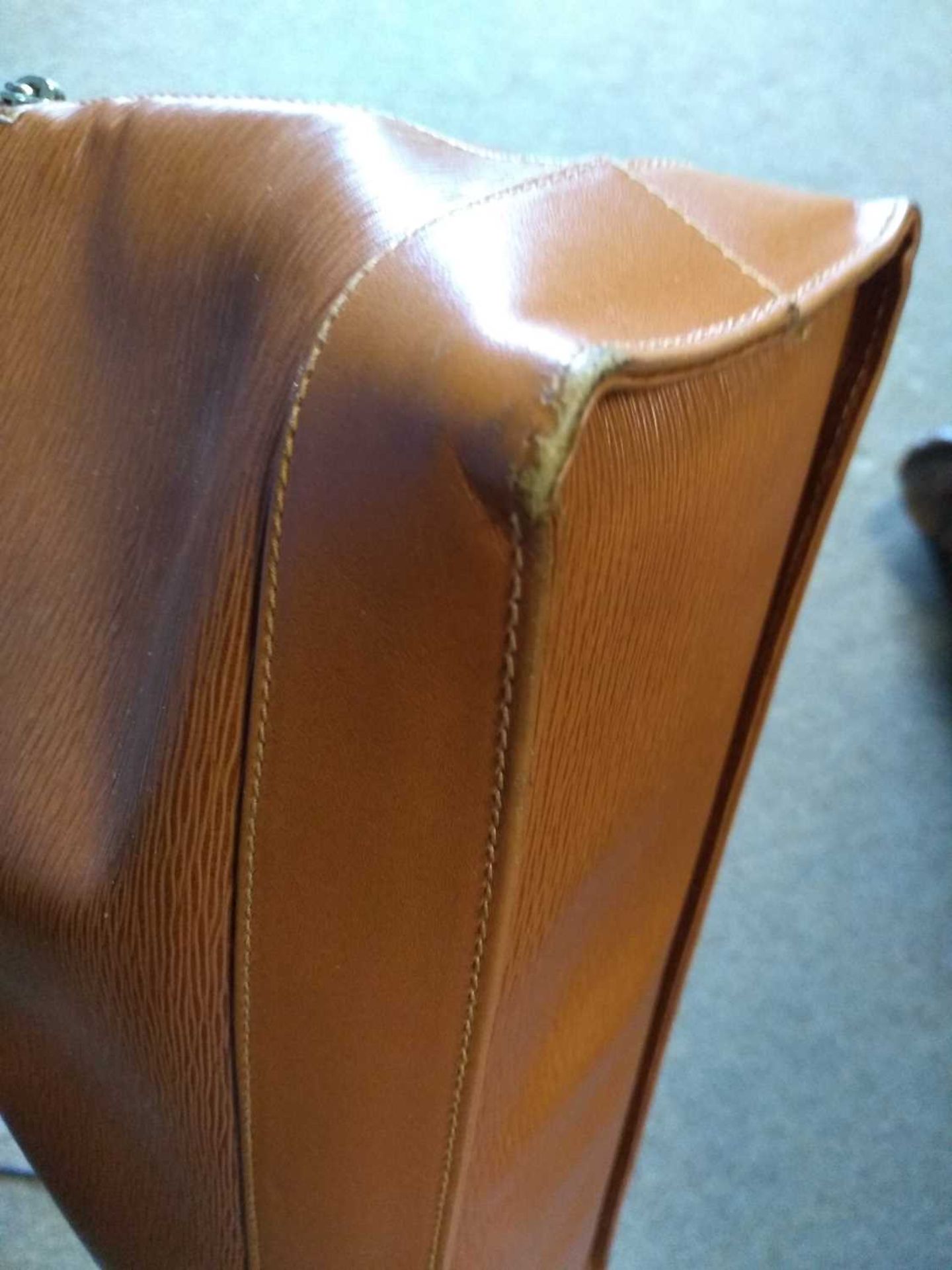 A Chloe tan leather shoulder bag, - Bild 6 aus 14