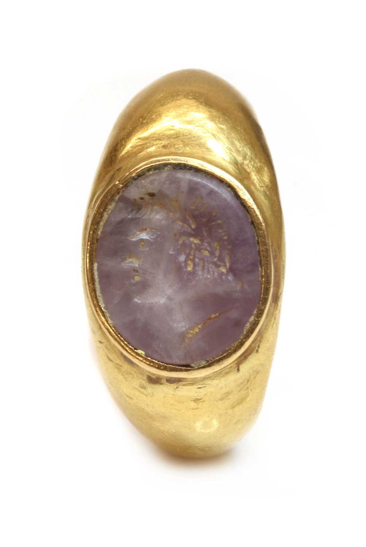 A Roman hollow gold hardstone intaglio ring, - Bild 2 aus 3