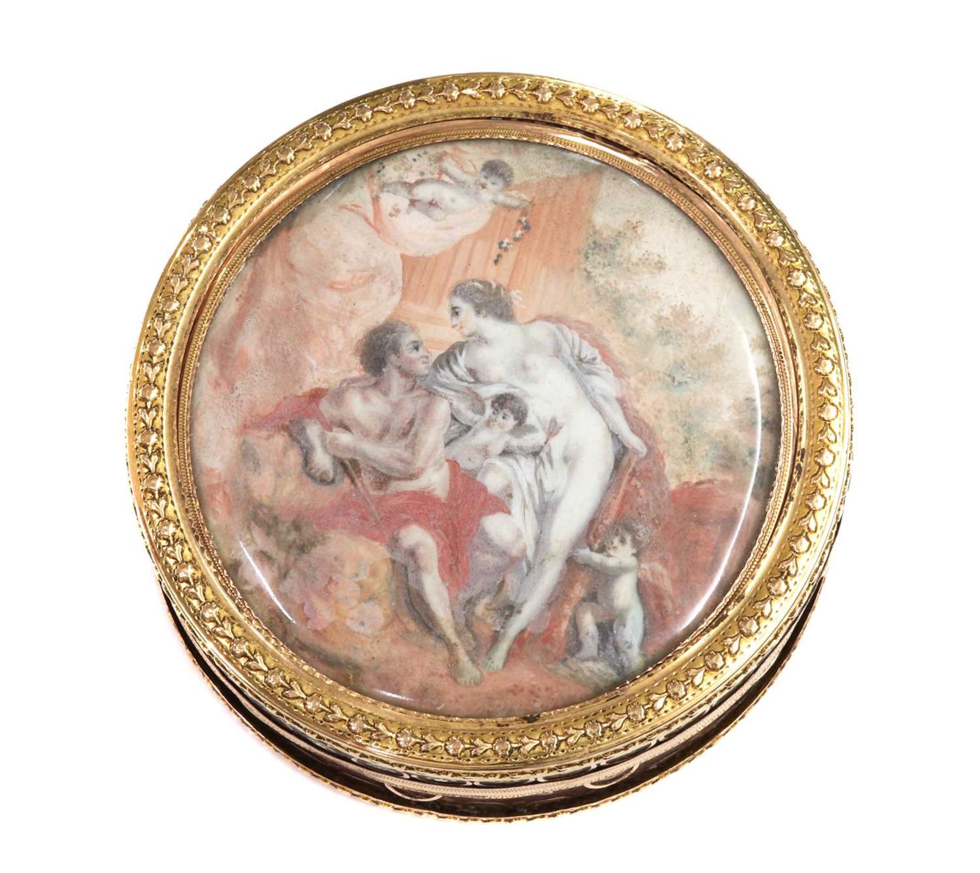 A French circular gold piqué work tortoiseshell box, c.1780, - Image 3 of 13