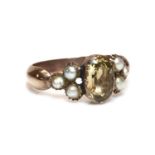 A Georgian foiled topaz and split pearl ring,