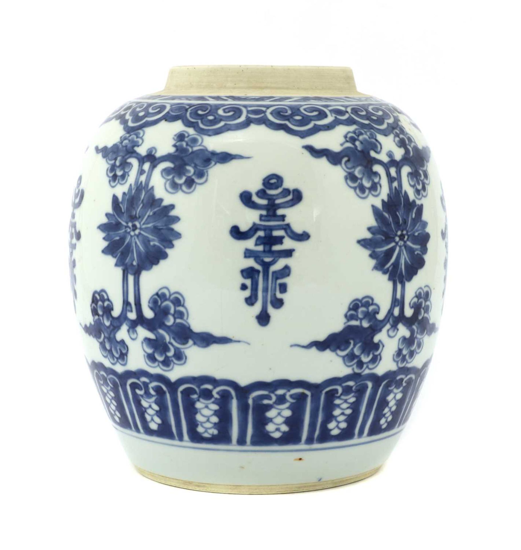 A Chinese blue and white jar, - Image 3 of 4