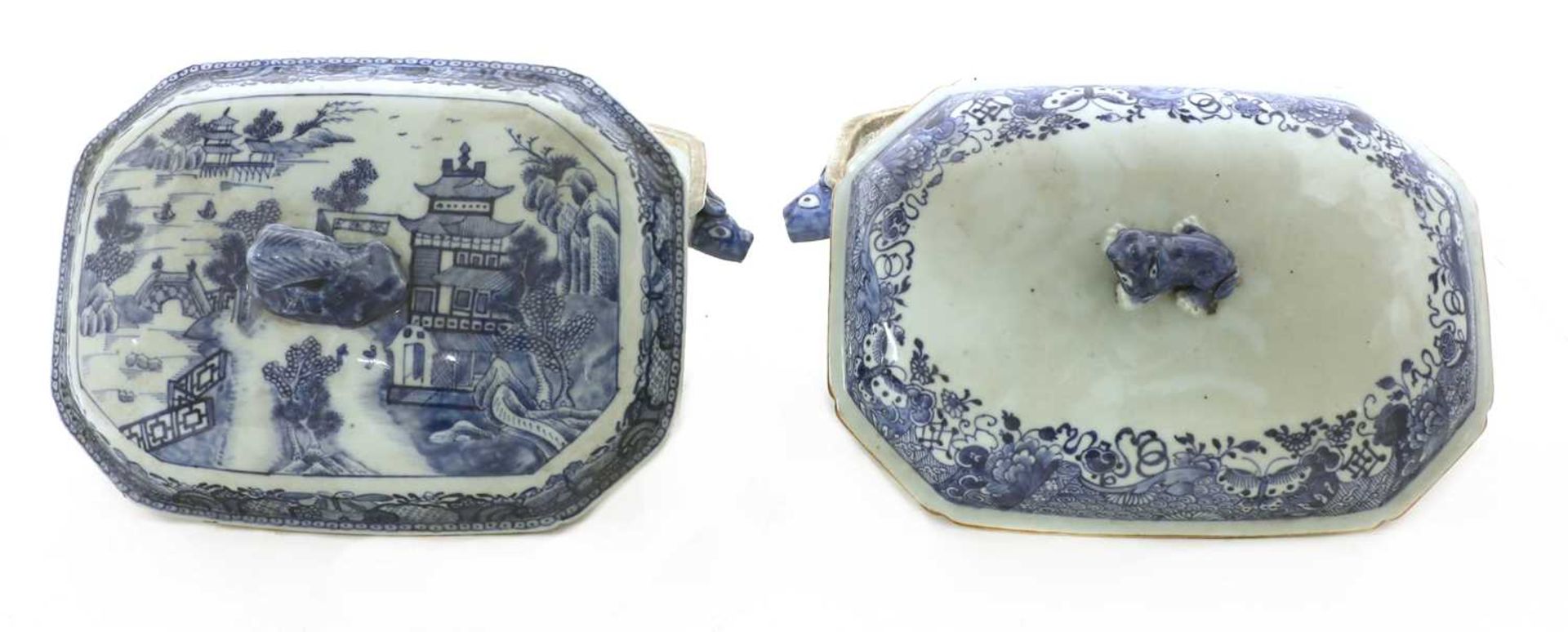 Two Chinese blue and white tureens and covers, - Bild 4 aus 5