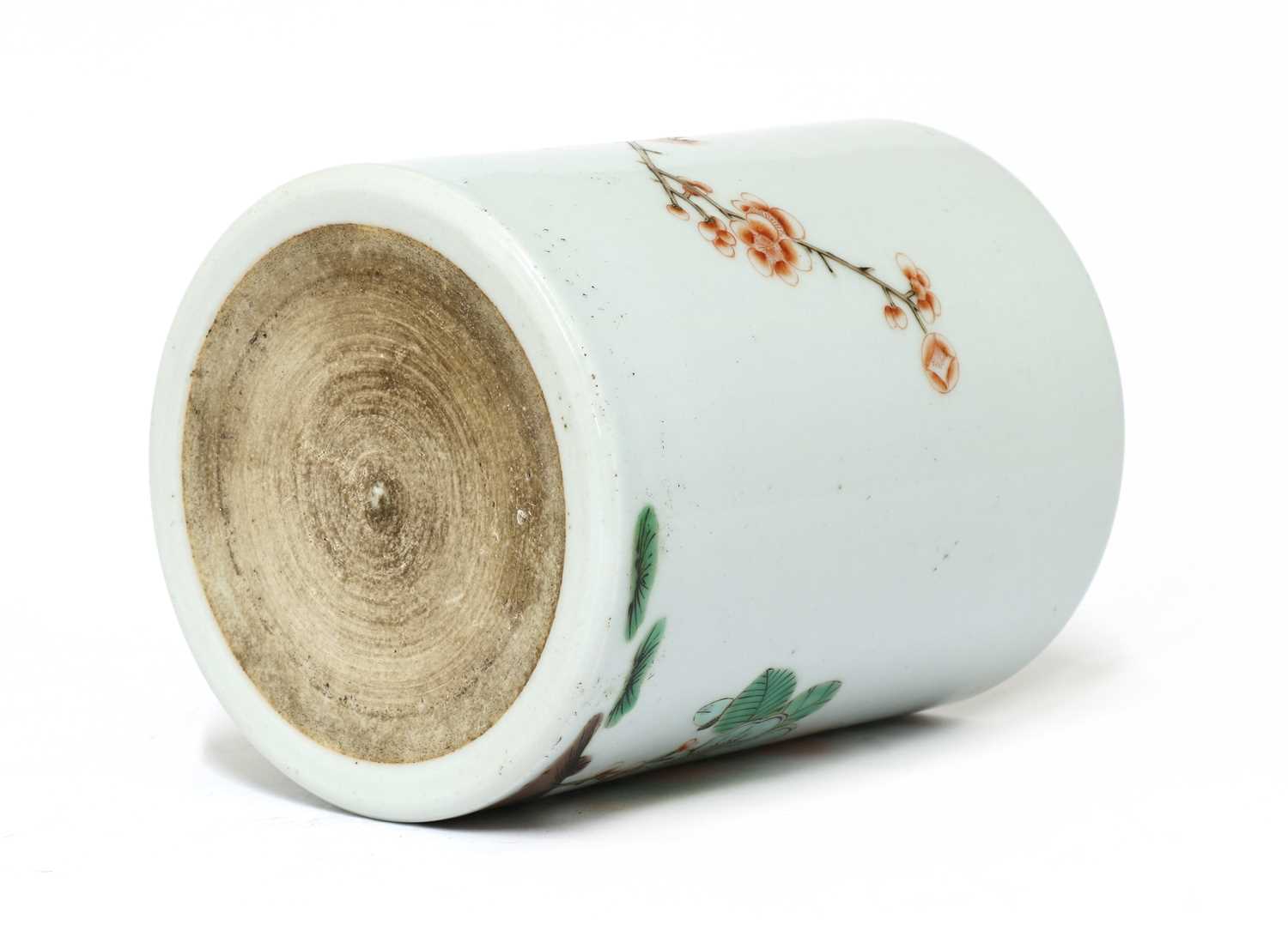 A Chinese wucai brush pot, - Image 4 of 4