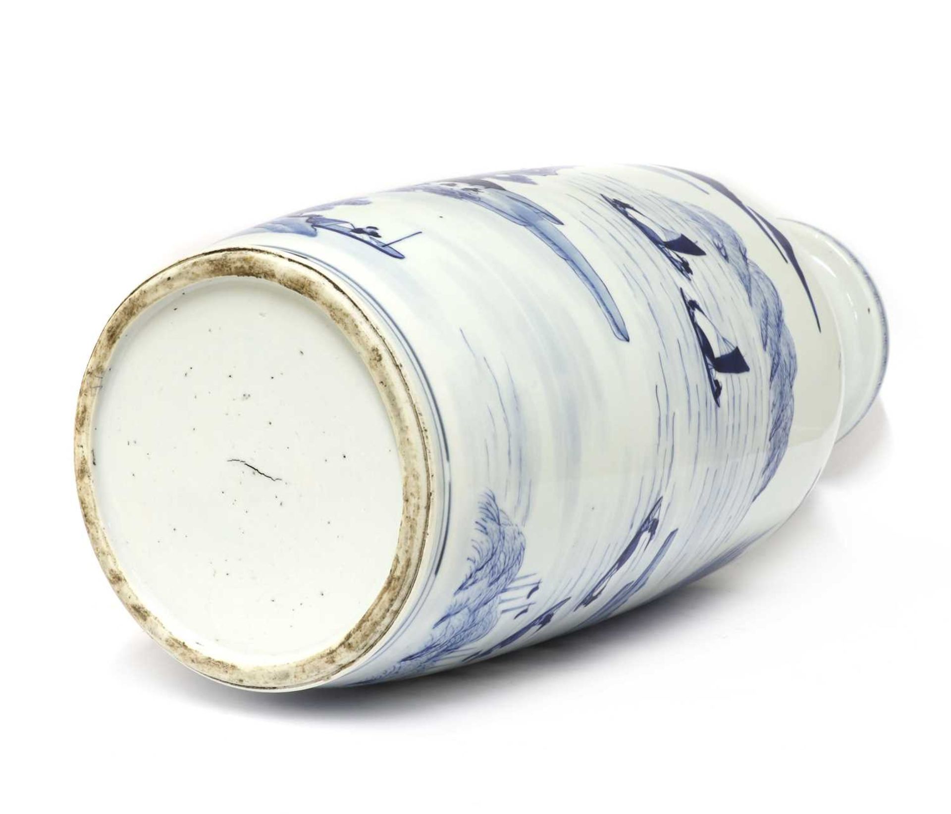 A Chinese blue and white vase, - Bild 4 aus 4