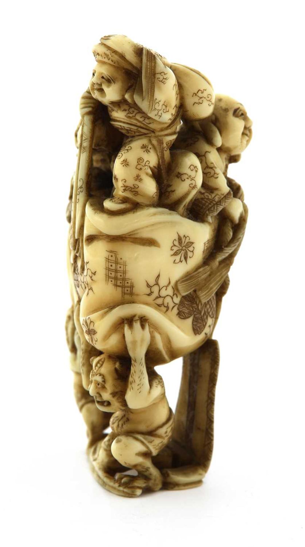 A Japanese ivory okimono, - Bild 3 aus 5