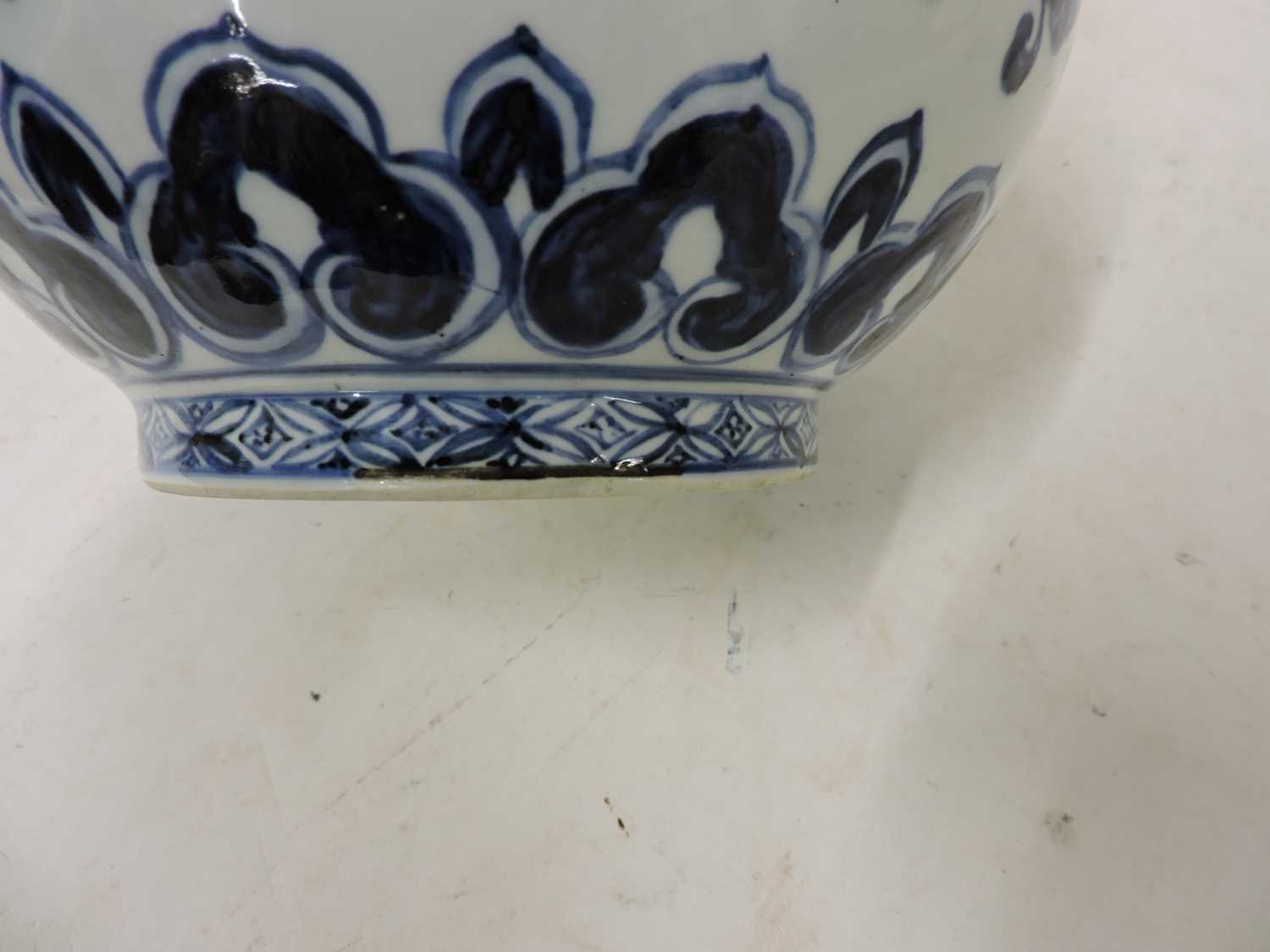 A Chinese blue and white 'yuhuchun' vase, - Bild 11 aus 13