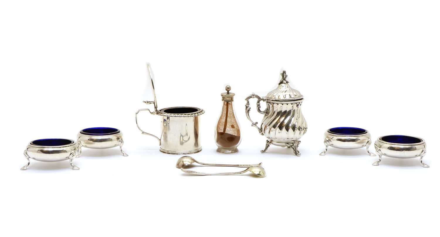 A George III set of four silver cauldron salt cellars - Image 2 of 5