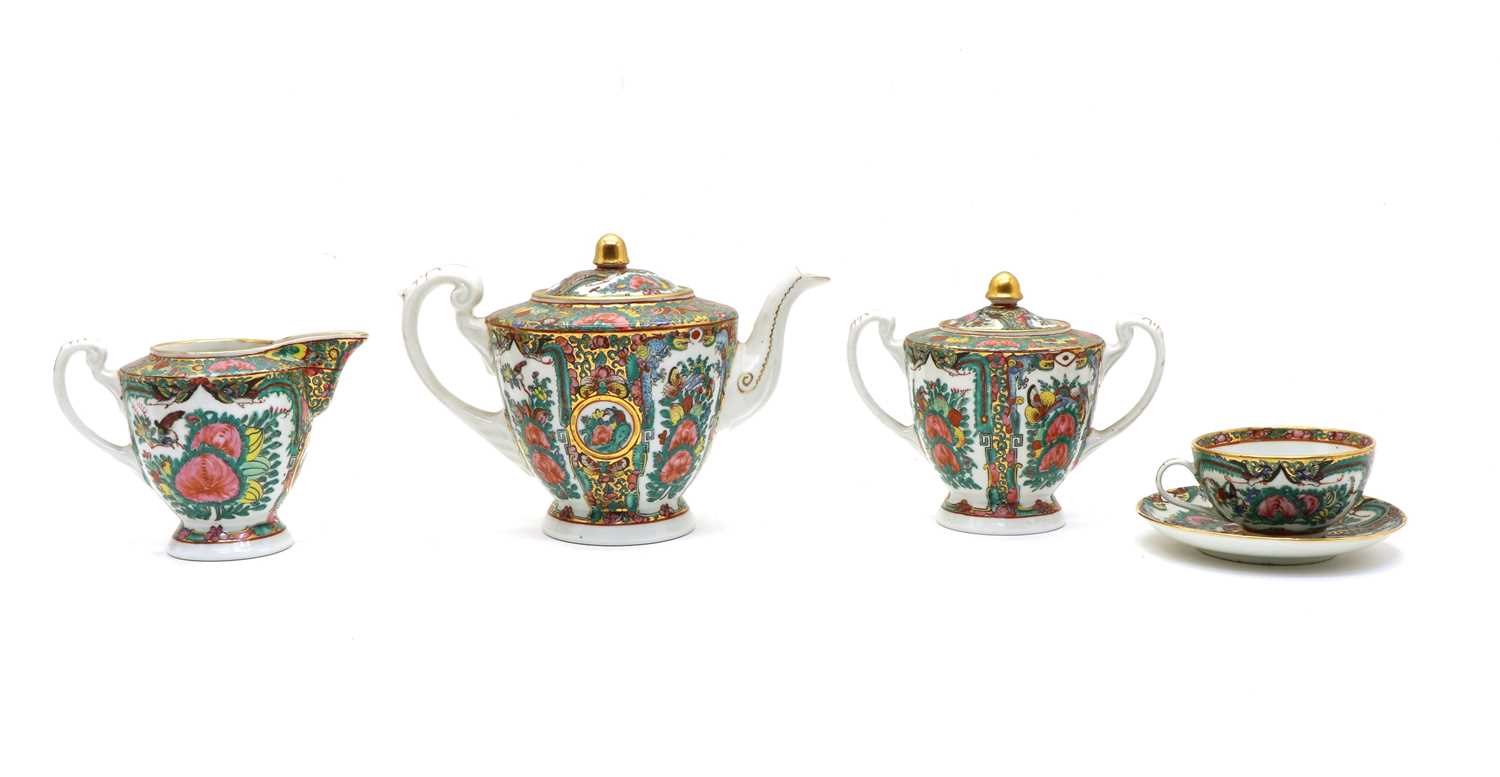 A Chinese export porcelain tea set, - Image 2 of 4