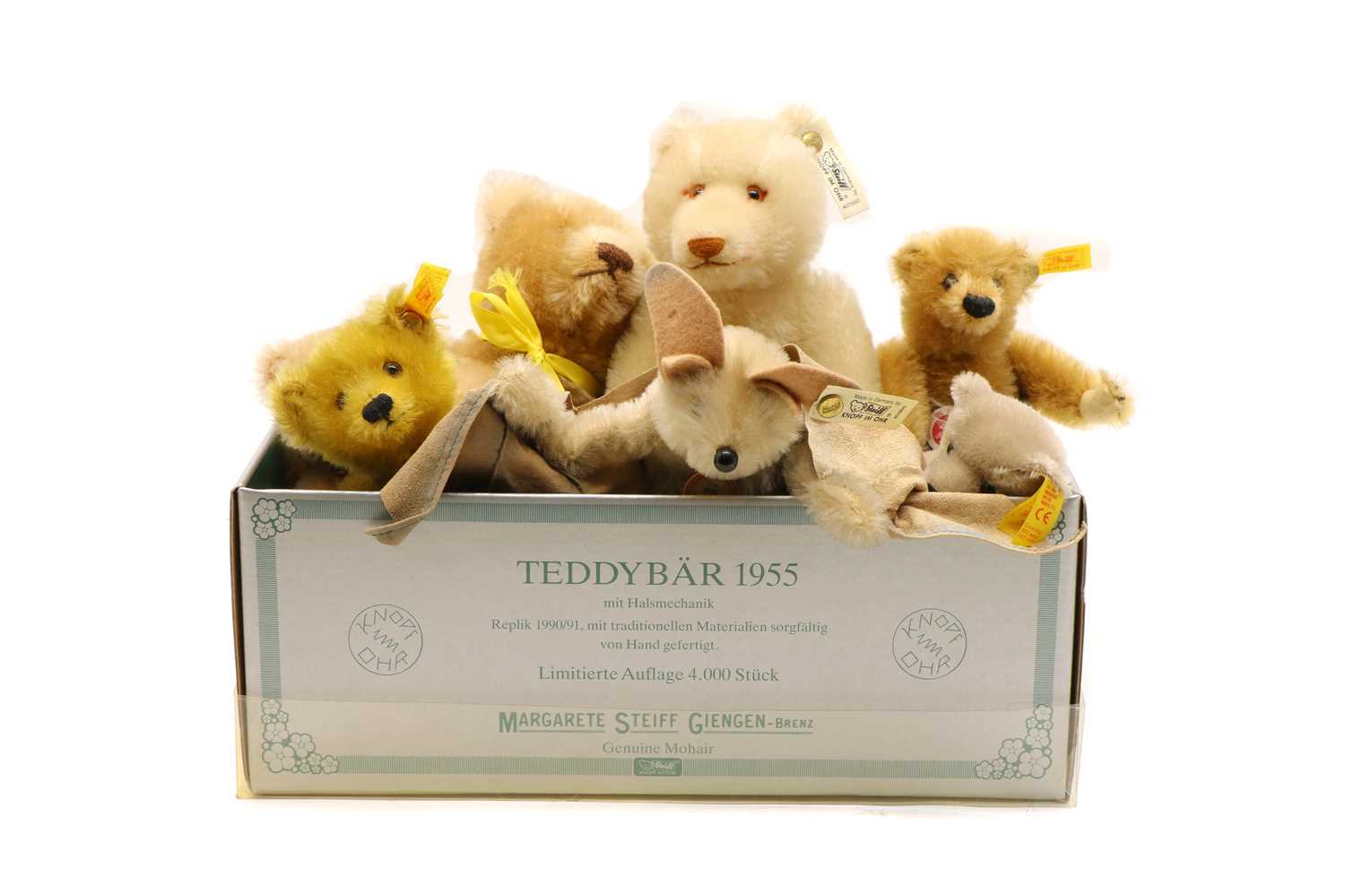 A collection of seven Steiff teddy bears, - Bild 2 aus 4