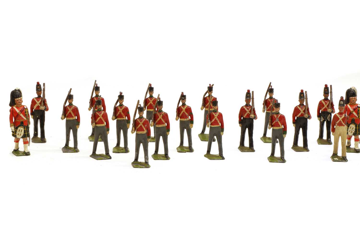 A Britains boxed set 'The Royal Scots', - Bild 2 aus 5