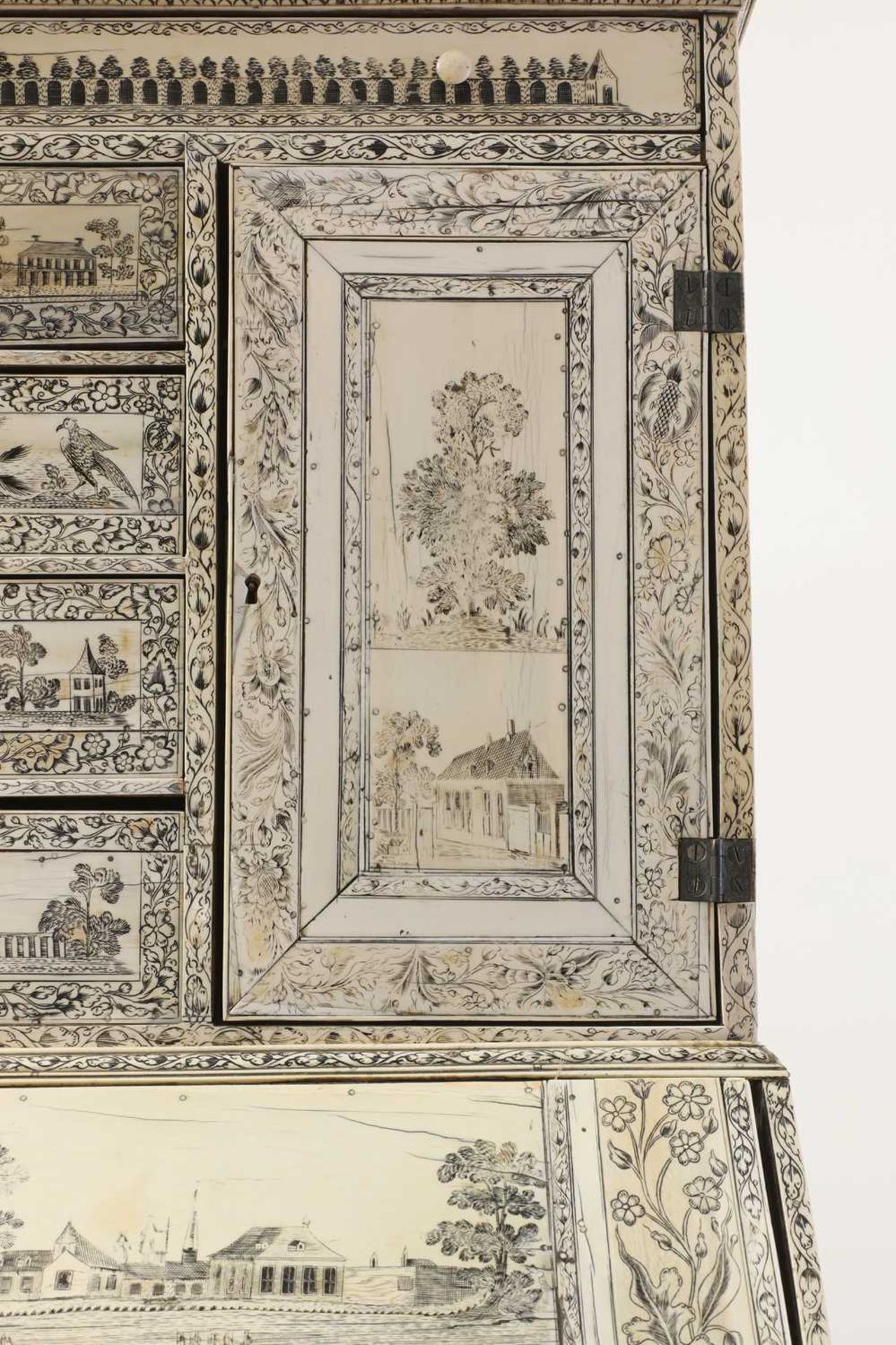 An Anglo-Indian sandalwood and ivory miniature bureau cabinet, - Bild 7 aus 59