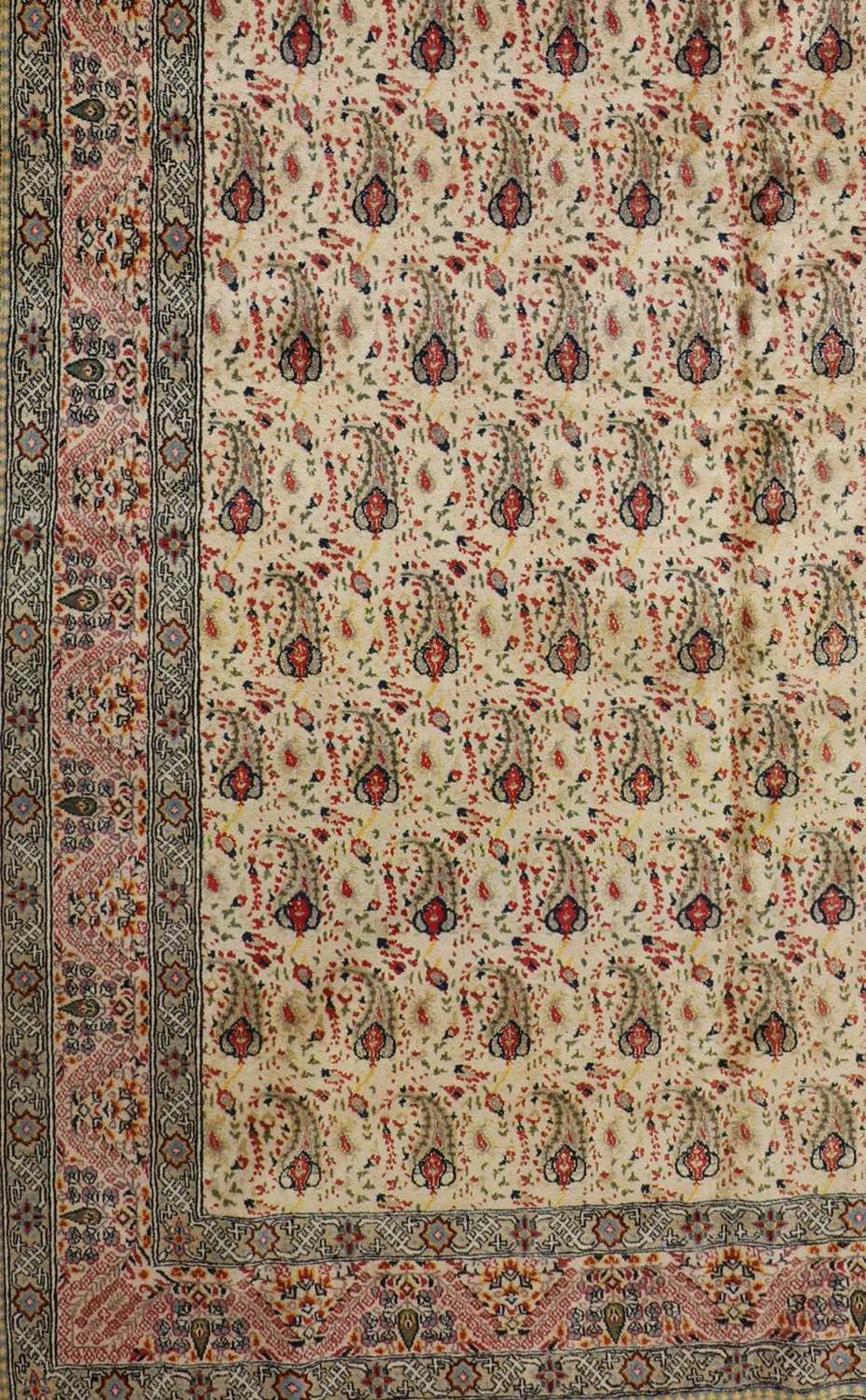 A Qum wool carpet with silk highlights, - Bild 5 aus 6